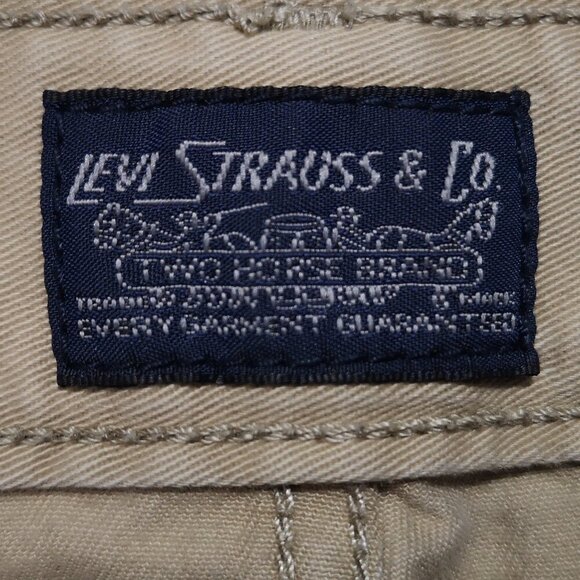 Levi Strauss & Co. Men's Size 36 Zipper & Button Closure Cargo Shorts - Picture 3 of 16